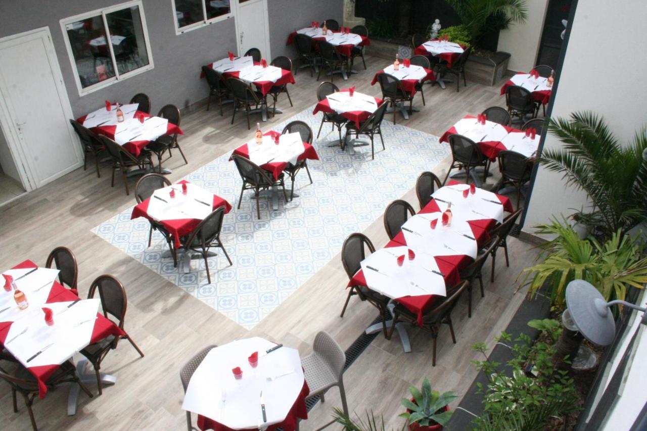 Les Italiens Hotel
